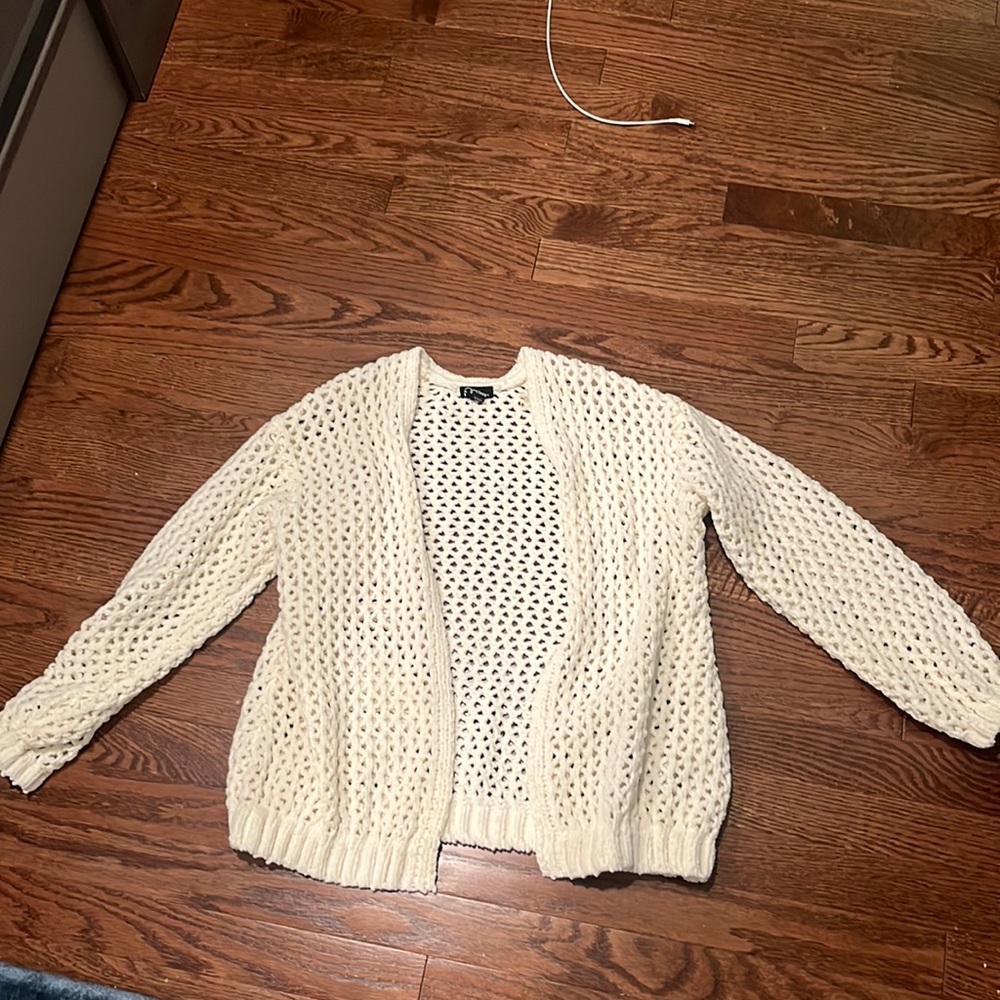 Art Class Soft White Cardigan.